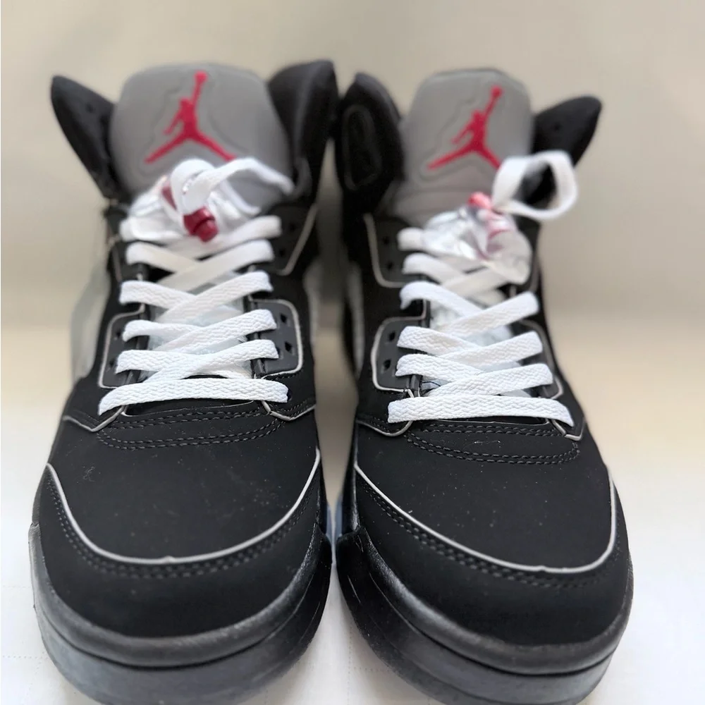 Nike bold black